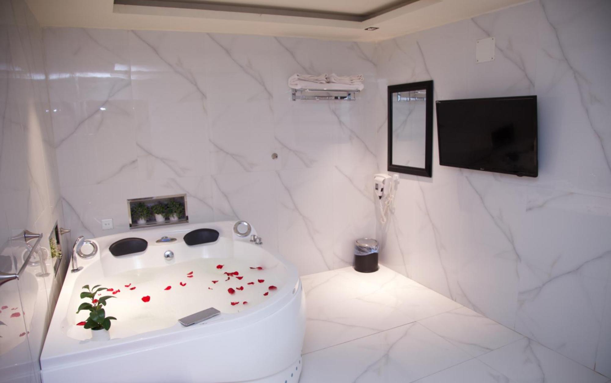 Sharz Hotel Бурайда Экстерьер фото