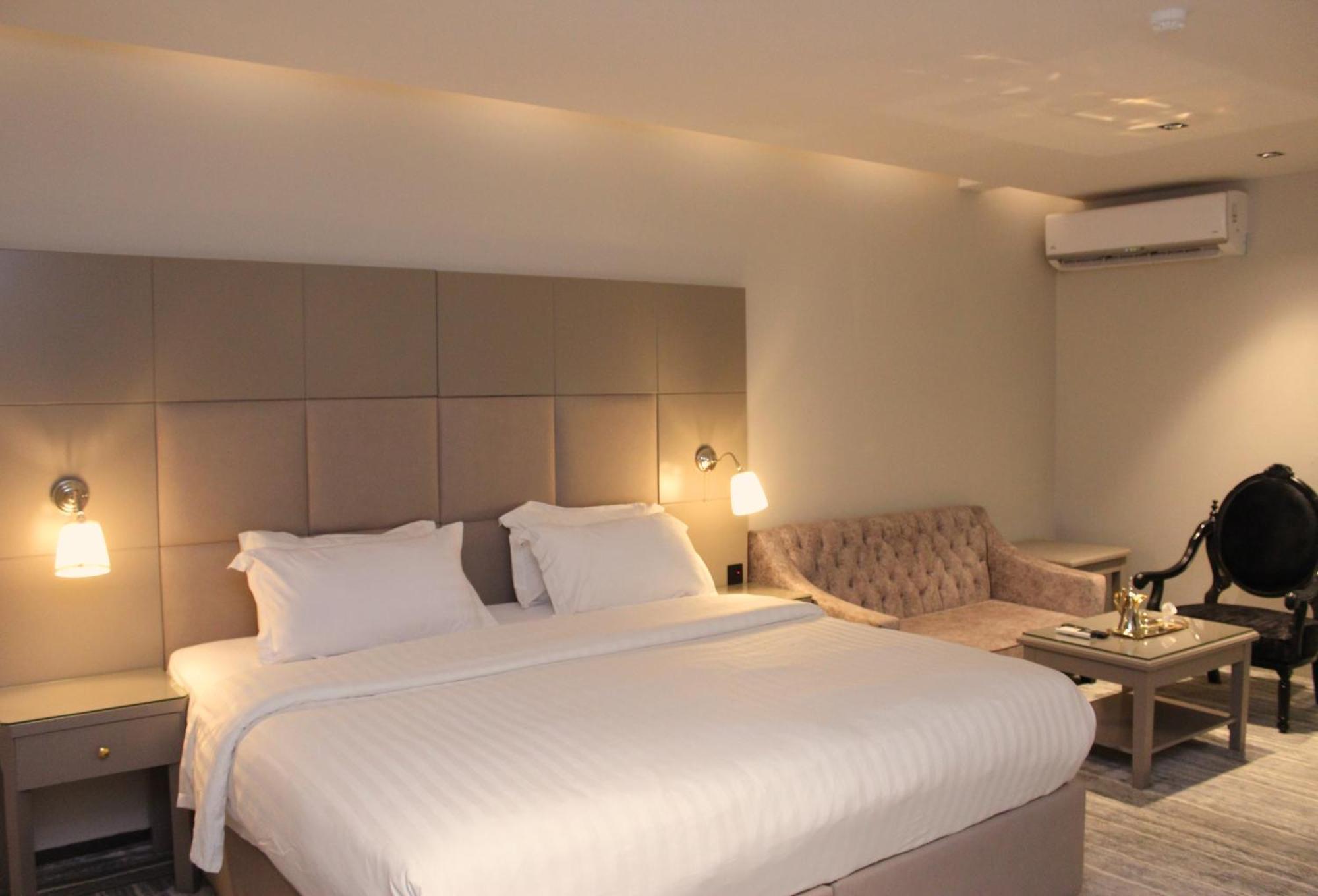 Sharz Hotel Бурайда Экстерьер фото