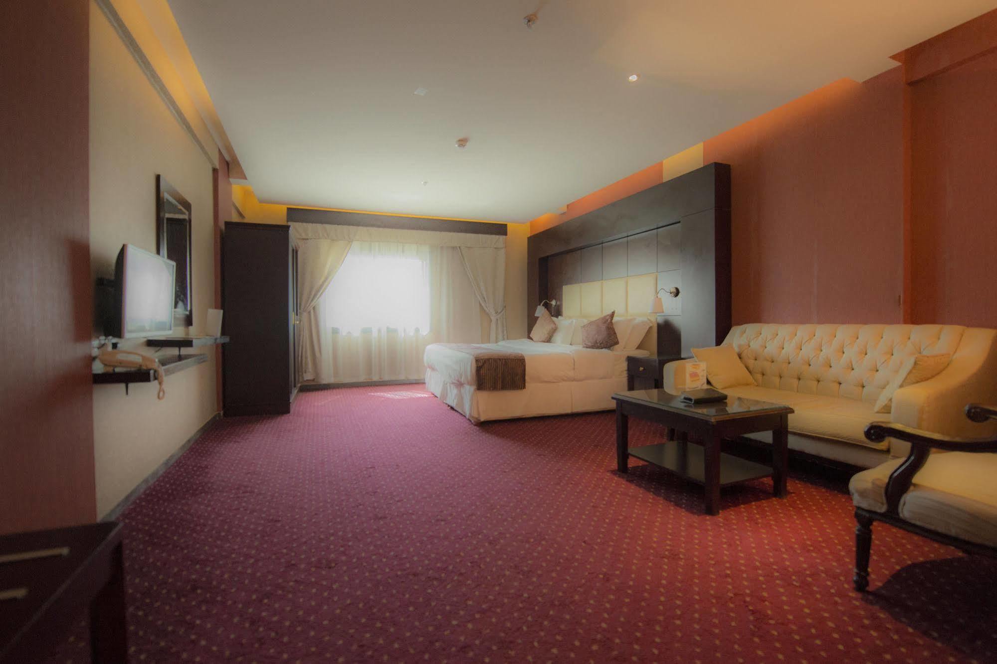 Sharz Hotel Бурайда Экстерьер фото